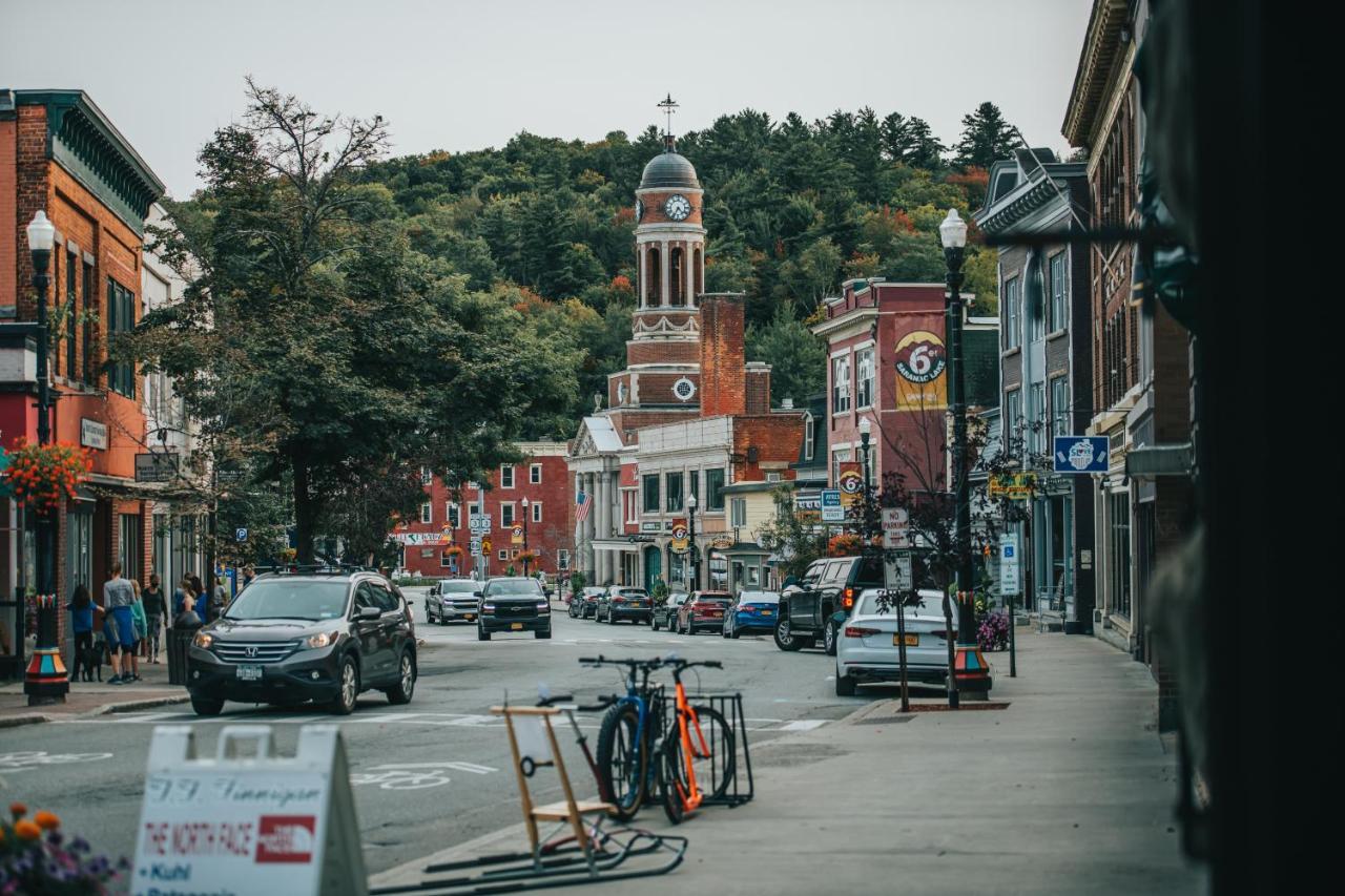 Voco Saranac Lake Ny - Waterfront By Ihg Hotel Buitenkant foto