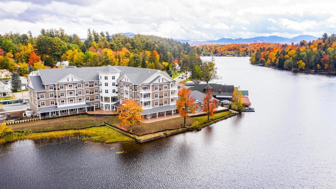 Voco Saranac Lake Ny - Waterfront By Ihg Hotel Buitenkant foto