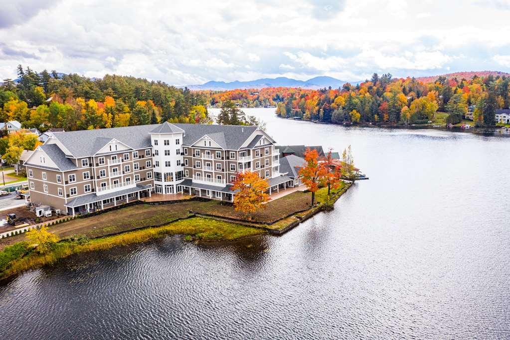 Voco Saranac Lake Ny - Waterfront By Ihg Hotel Buitenkant foto