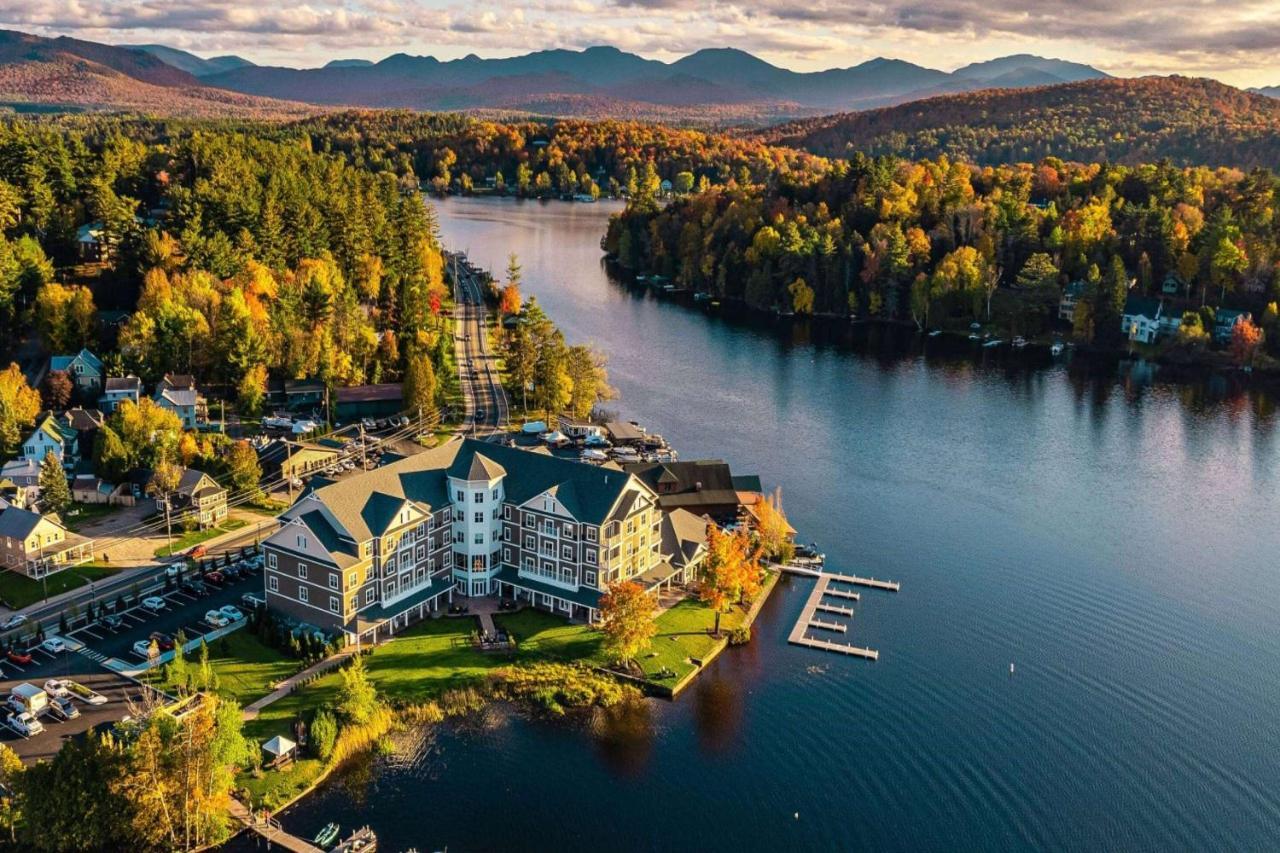 Voco Saranac Lake Ny - Waterfront By Ihg Hotel Buitenkant foto